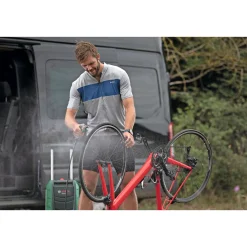 BOSCH FONTUS 18V 1X2,5AH MOBILVASKER 20 BAR MED BATTERI OG LADER